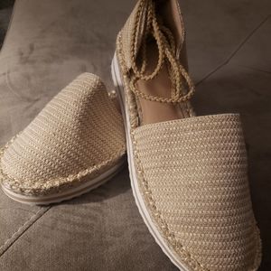 SLIGHTLY WORN  ESPADRILLES
